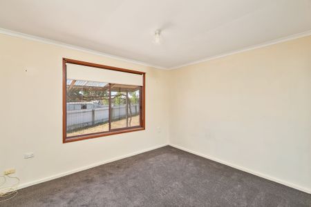 Spacious 4-Bedroom Home - Photo 3