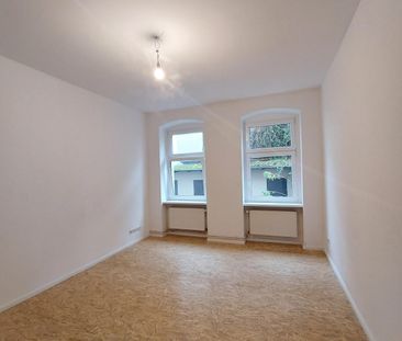 Ruhig wohnen, selbst gestalten: 1-Zimmer-Wohnung im Seitenflügel ab... - Foto 1