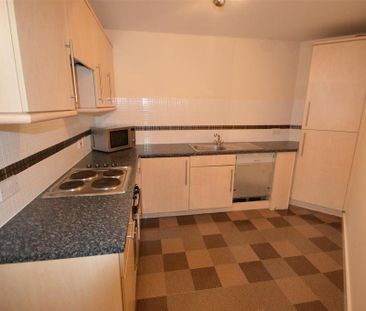 2 bedroom flat to rent - Photo 4