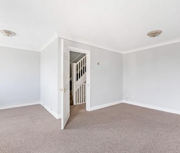 4 bedroom terraced house to rent - Photo 5