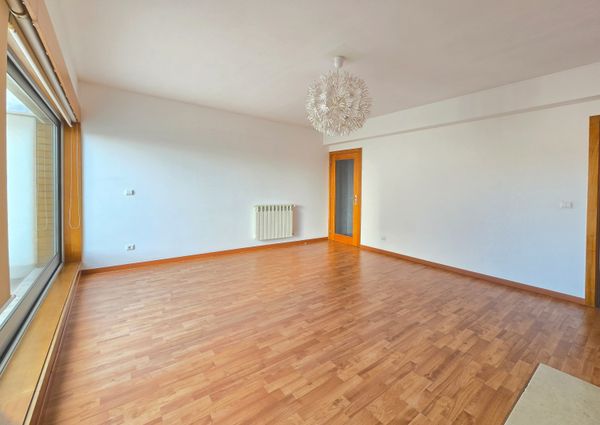 1 bedroom flat with two terraces next to Glicinias!