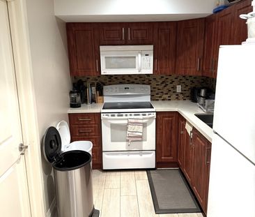 For Lease - 251 Floyd Avenue Unit# Lower Unit, Toronto, Ontario - Photo 5