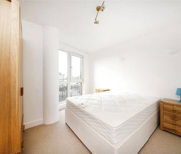 Arnhem Place, London, E14 3ST - Photo 5