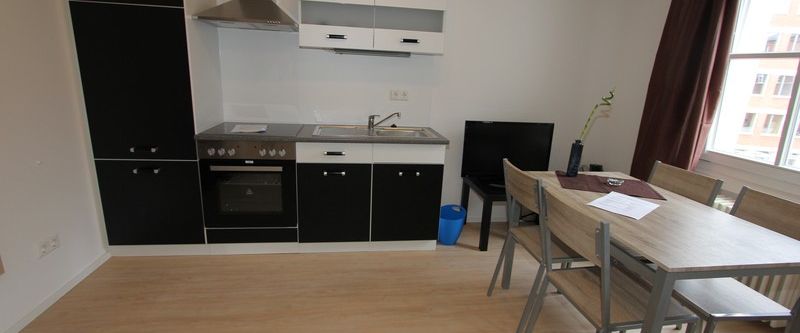 Modernes Business-Apartment im Herzen der Altstadt - Photo 1