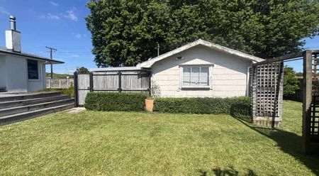 EAST SIDE FAMILY HOME - Photo 4