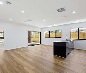 Brand New Family Home in Prime Truganina Location - Photo 2