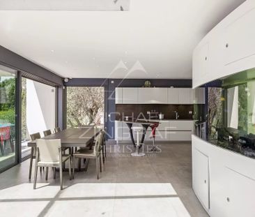 Villefranche-sur-Mer – Superbe villa contemporaine avec vue mer - Photo 5