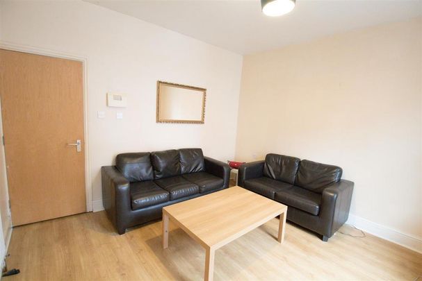 4 bedroom terraced house to rent - Photo 1