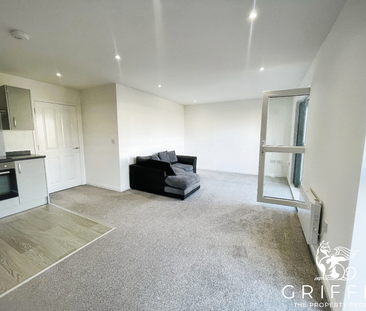 Melbourne Road, Tilbury, RM18 - Photo 1