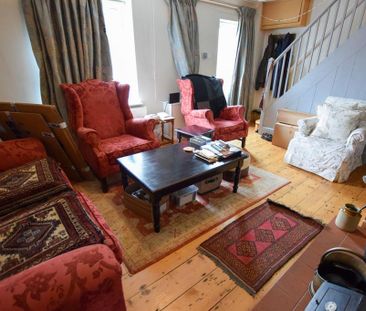 2 bedroom terraced house to rent - Photo 2