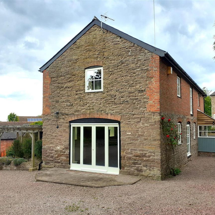 The Dower House, Dinedor, Hereford - Photo 1