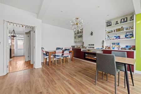 4 bedroom semi-detached house to rent - Photo 3