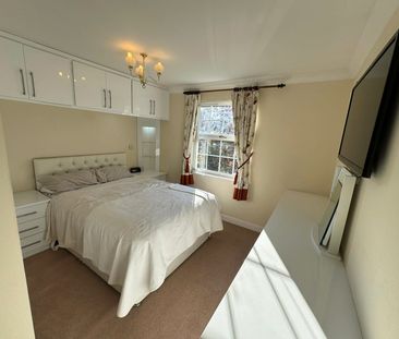 London Road, Camberley, Surrey, GU15 - Photo 6