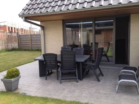 Moderne woning met tuin - Photo 1