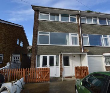 1 bedroom ground floor flat to rent - Photo 2