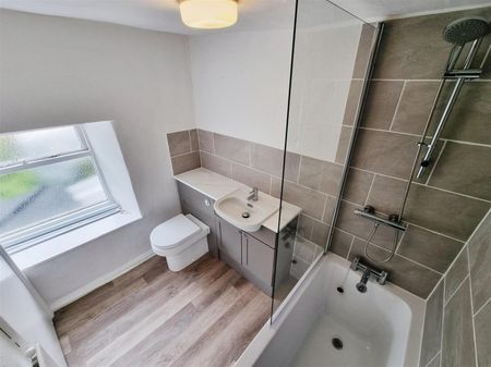 2 Bedroom Cottage to Rent in Wood Street, Higham Ferrers, Northants, NN10 - Photo 5