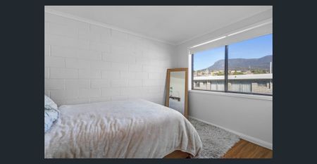 Convenient Location - Photo 2