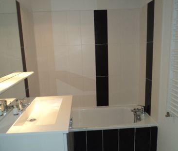 Location Appartement 2 pièces 42m² - Photo 2