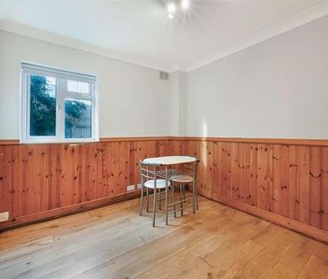 Queens Road, London, SW19 - Photo 3