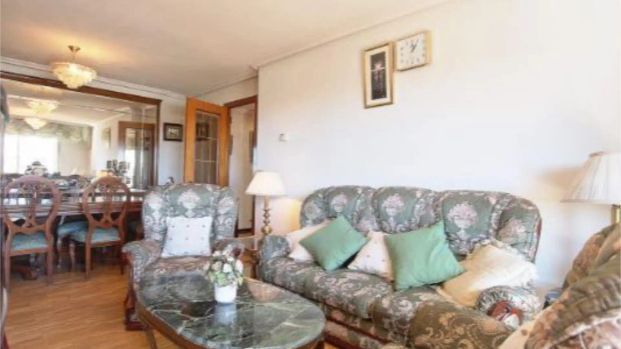 Piso de alquiler en Calle de Sangenjo, 39, La Paz - Foto 1