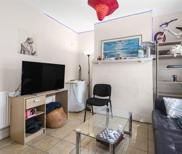 5 bedroom terraced house to rent - Photo 1