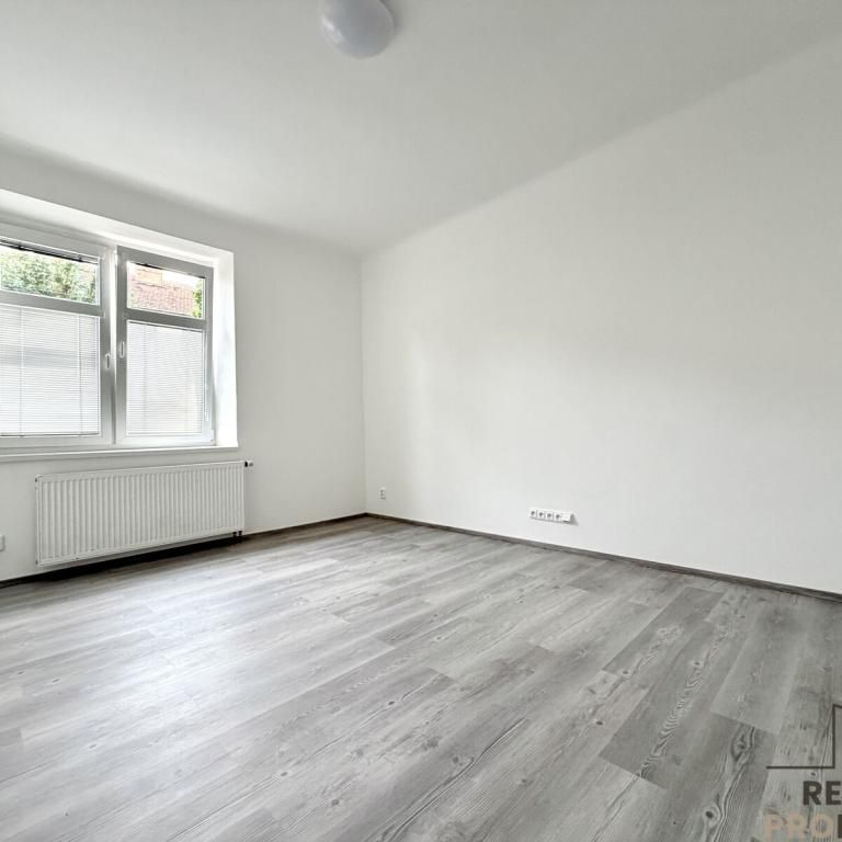 Pronájem bytu 1+1 35 m2 - Fotografie 1