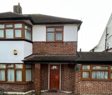 1 bedroom in a flat share to rent - Photo 1