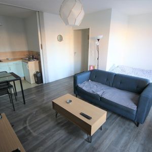 Location Appartement 1 pièce 27m² LILLE 59000 - Photo 2