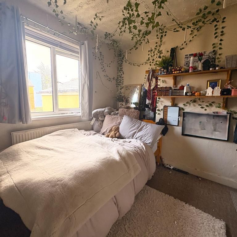 4 bedroom house to rent - Photo 1