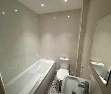 Knowle Road (room 2), Burley, Leeds - Photo 5