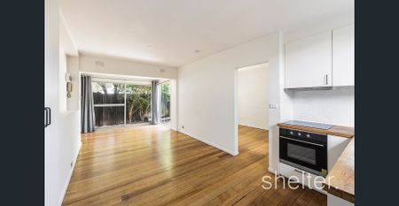 Secure and private with a courtyard in St Kilda - Photo 5