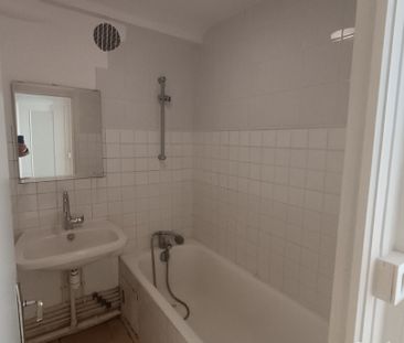 Location Appartement 1 pièce 32m² - Photo 3