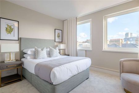 This spacious one bedroom one bathroom apartment with large terrace is set on the fifth floor of this superbly located building in the heart of Westminster. - Photo 3