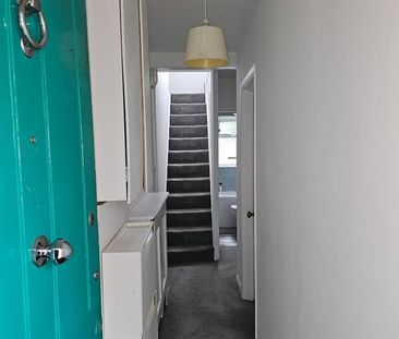 1 Bed Maisonette, Montgomery Street, BN3 - Photo 3