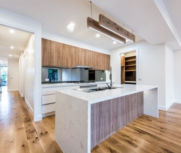 A beautifully designed home for effortless family living - Photo 4