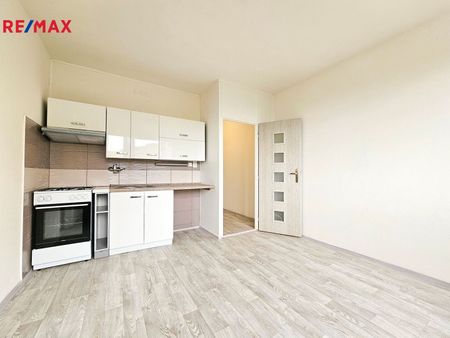 Pronájem bytu 1+1 v družstevním vlastnictví 36 m², Chomutov - Фото 2