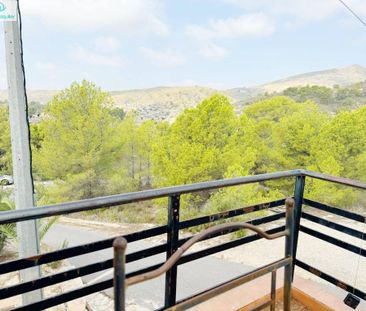 Luxury 5 room Detached House for rent in Aigues, Valencia - Photo 3