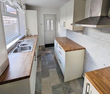 2 bedroom terraced house to rent - Photo 5