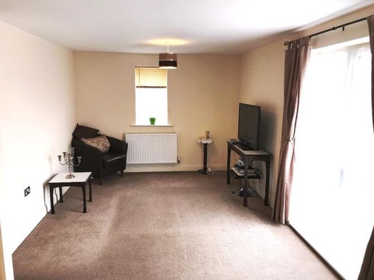 2 bedroom flat to rent - Photo 1