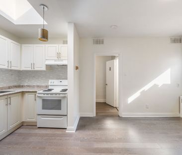 For Lease - 351 Melrose Avenue Unit# 2, Toronto, Ontario - Photo 6