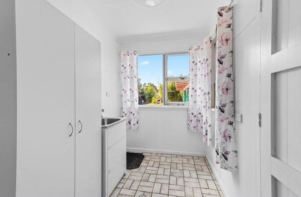 Stylish, spacious, and ready for family living! - Photo 1