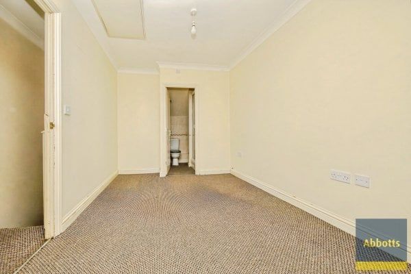 3, Castle Gardens, Ipswich - Photo 1