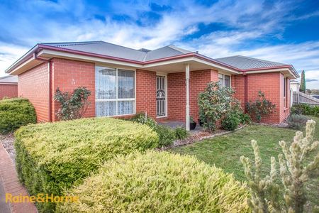 3/32-34 Charter Road East, Sunbury, VIC 3429 - Photo 2