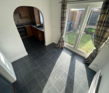 3 bed terraced house to rent in Wilton Way, Eston, Middlesbrough, TS6 - Photo 3