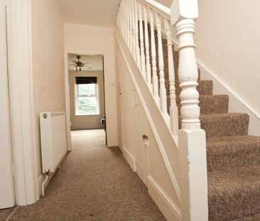 5 Bed Student House Clavin Road - SEE VIDEO TOUR - Photo 2