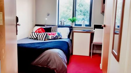Deluxe En-Suite, Kentish House - Photo 2
