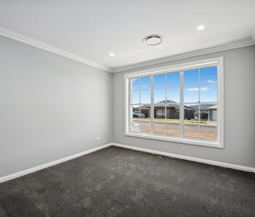 A Brand New Statement Home in Mudgee's Newest Estate - Photo 2