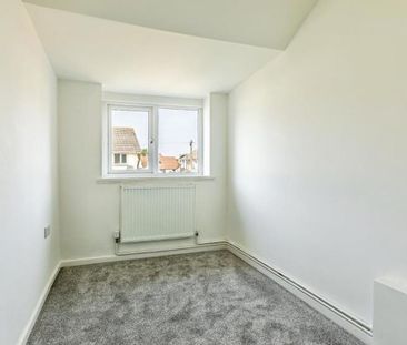 A beautifully refurbished two-bedroom terraced home in the popular ... - Photo 4