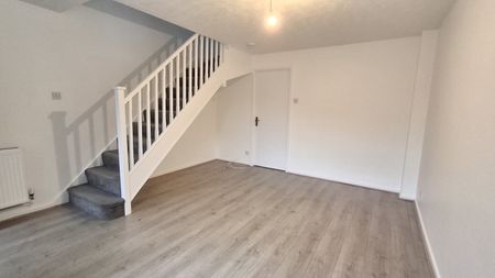 Eagle Drive, Sleaford - Photo 2