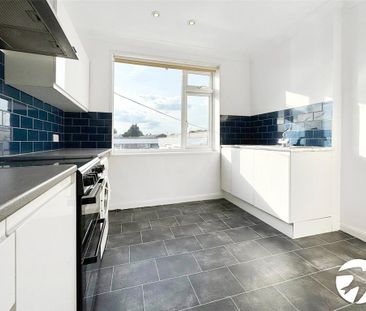 3 bedroom flat to rent - Photo 5